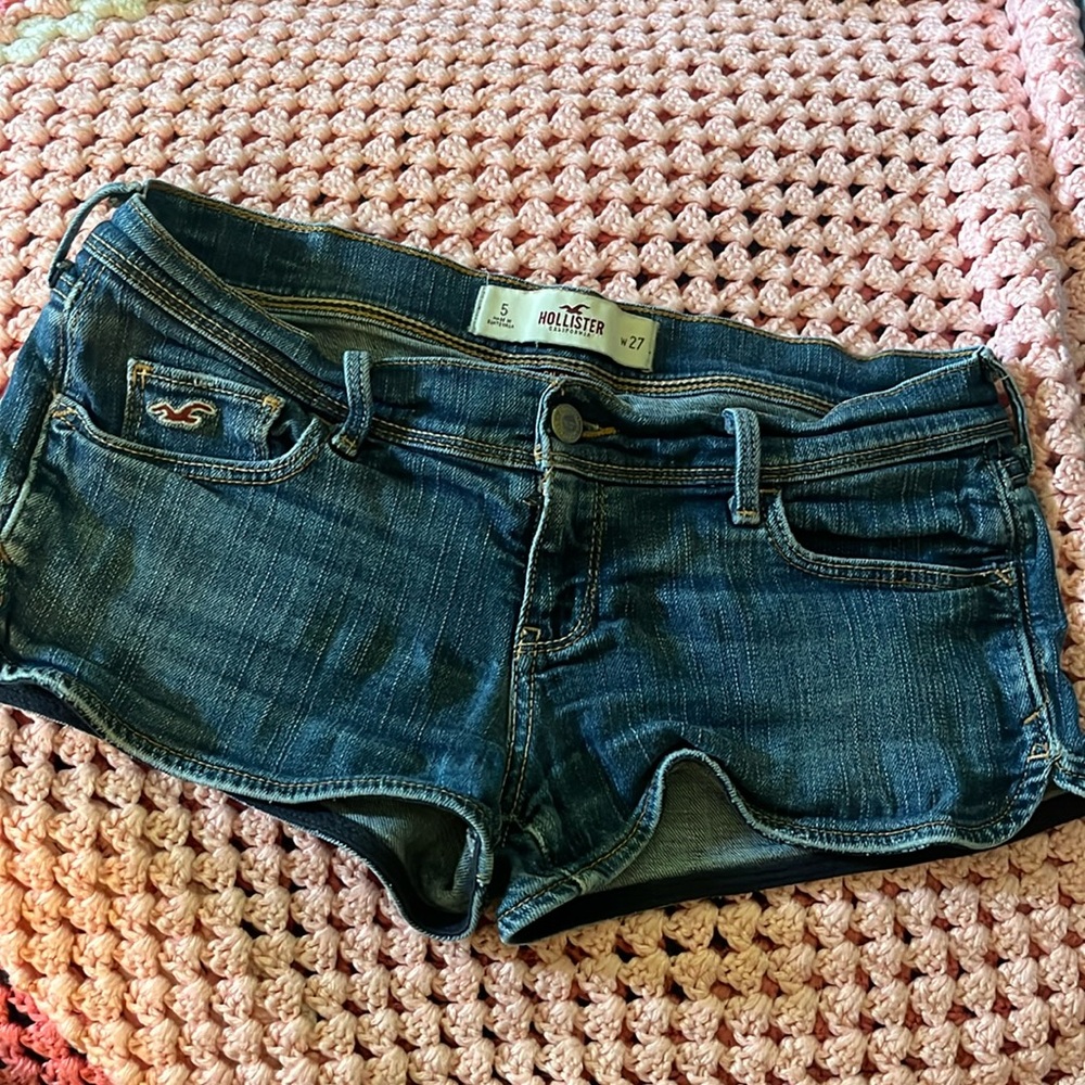 Hollister Jean short Low rise stretchy.